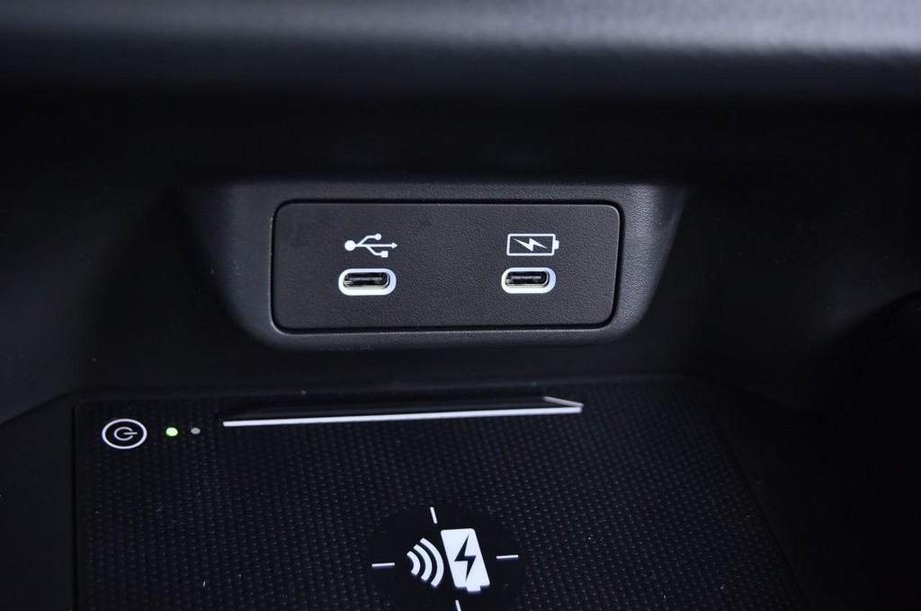 Honda HR-V Vehicle Full-screen Gallery Image 16