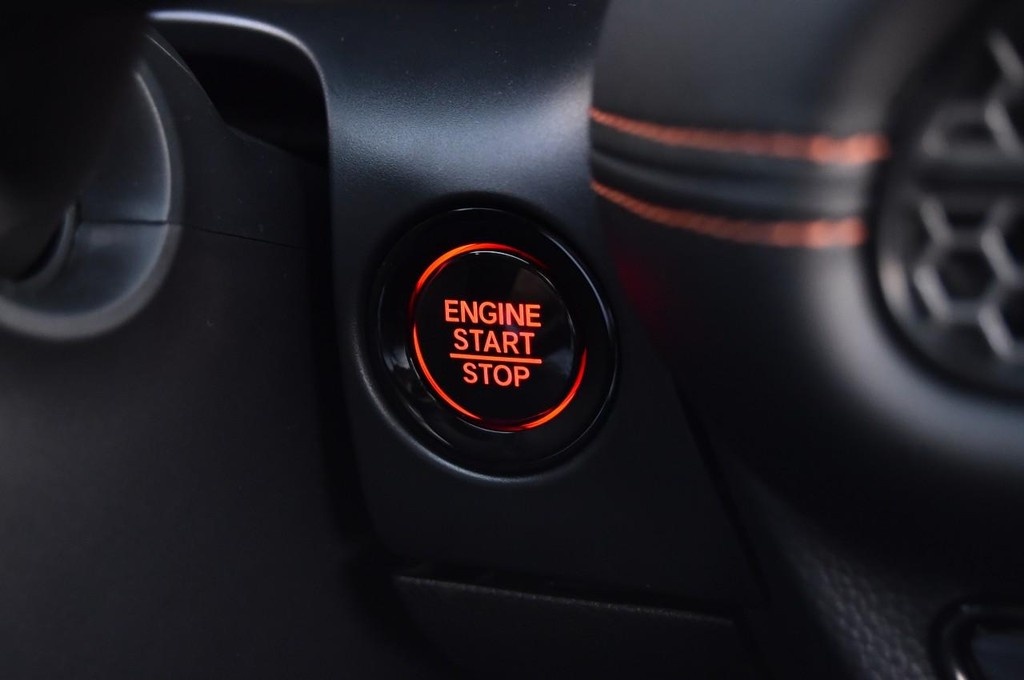 Honda HR-V Vehicle Full-screen Gallery Image 19