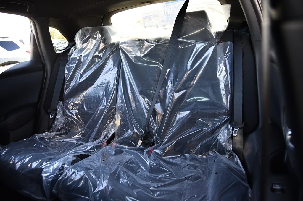 Honda HR-V Vehicle Full-screen Gallery Image 23