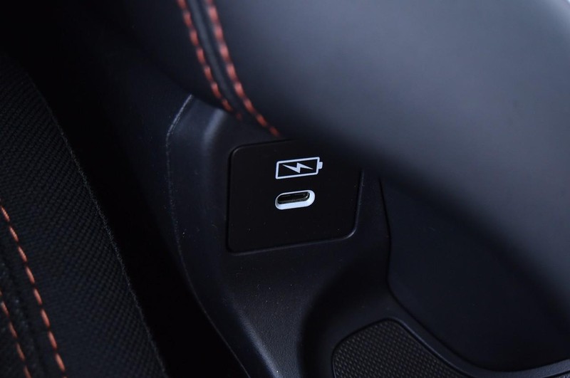 Honda HR-V Vehicle Image 18