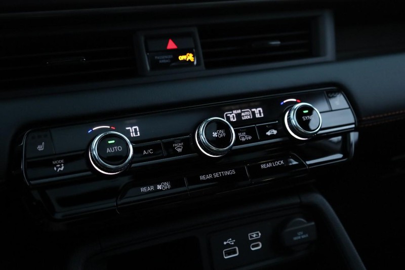 Honda Pilot Vehicle Image 16