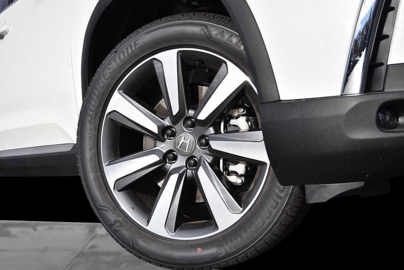 Honda Pilot Vehicle Image 03