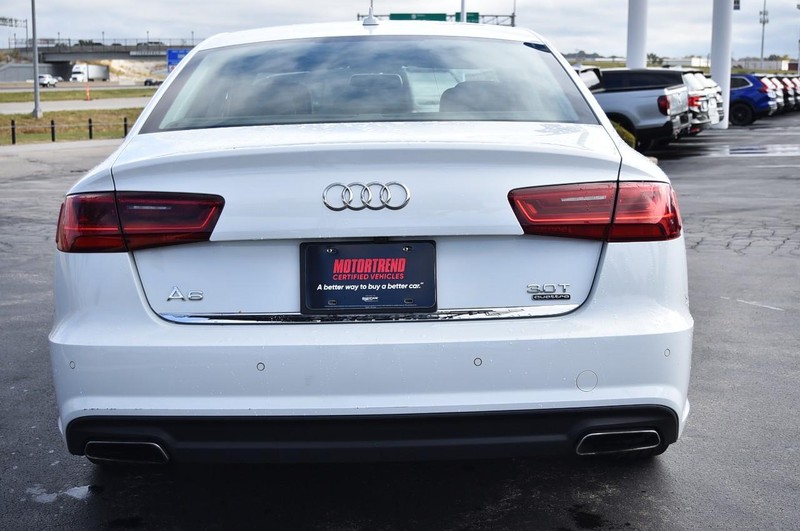 Audi A6 Vehicle Full-screen Gallery Image 6