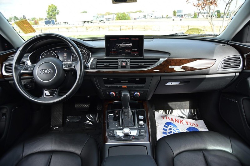 Audi A6 Vehicle Full-screen Gallery Image 7