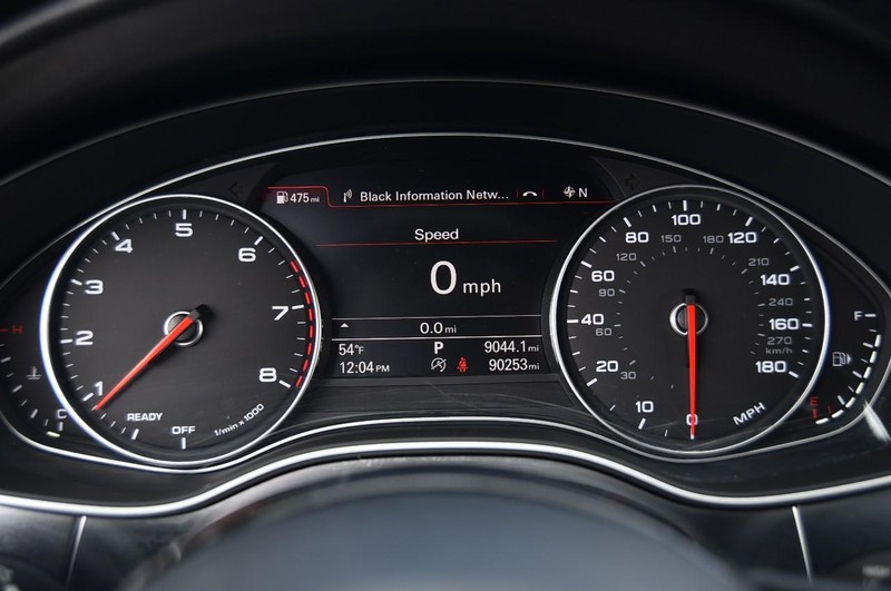 Audi A6 Vehicle Full-screen Gallery Image 15