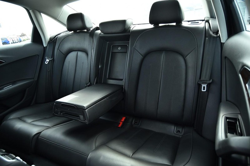 Audi A6 Vehicle Full-screen Gallery Image 25