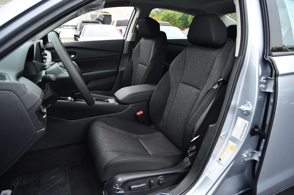 Honda Accord Sedan Vehicle Image 18