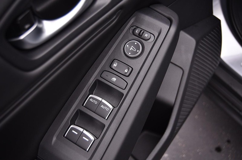 Honda Accord Sedan Vehicle Full-screen Gallery Image 8