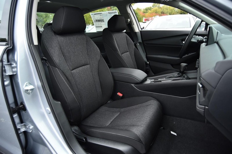 Honda Accord Sedan Vehicle Full-screen Gallery Image 19