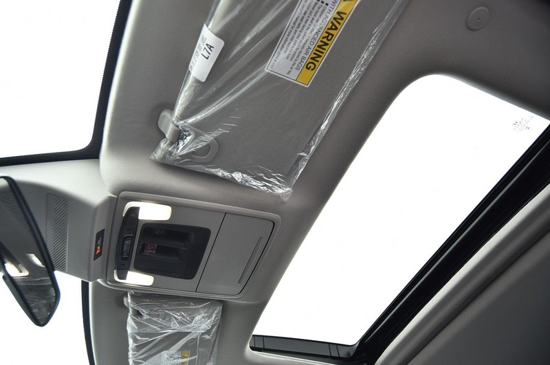 Honda Accord Sedan Vehicle Full-screen Gallery Image 20