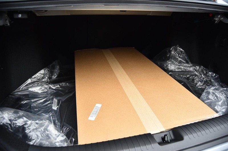 Honda Accord Sedan Vehicle Full-screen Gallery Image 23