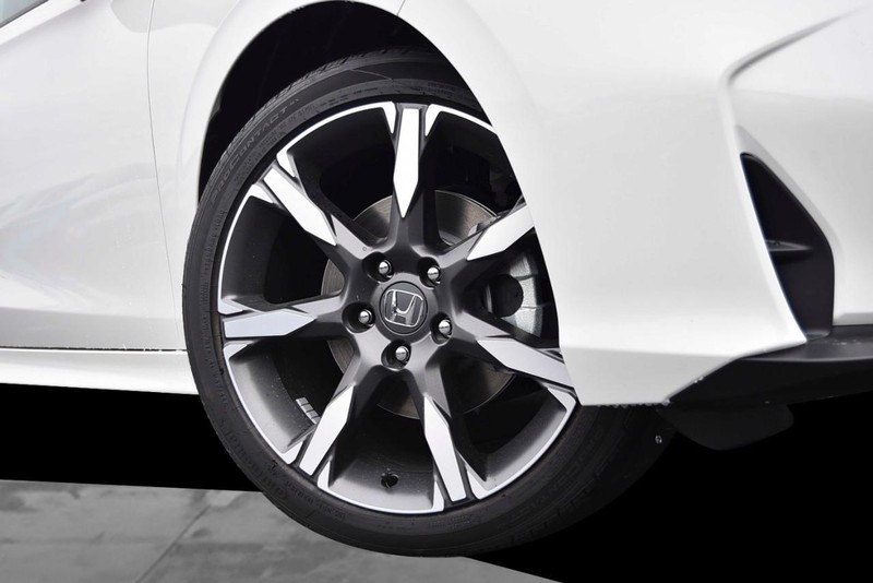 Honda Civic Sedan Hybrid Vehicle Image 03