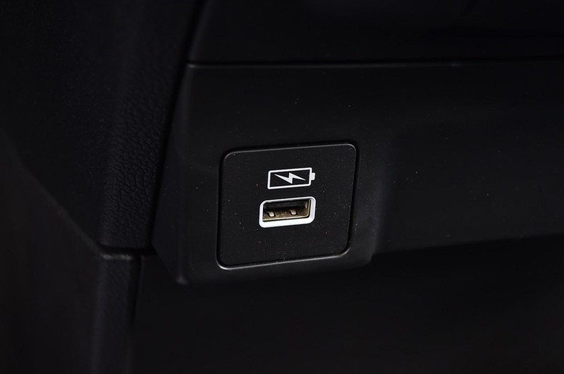 Honda Odyssey Vehicle Full-screen Gallery Image 18