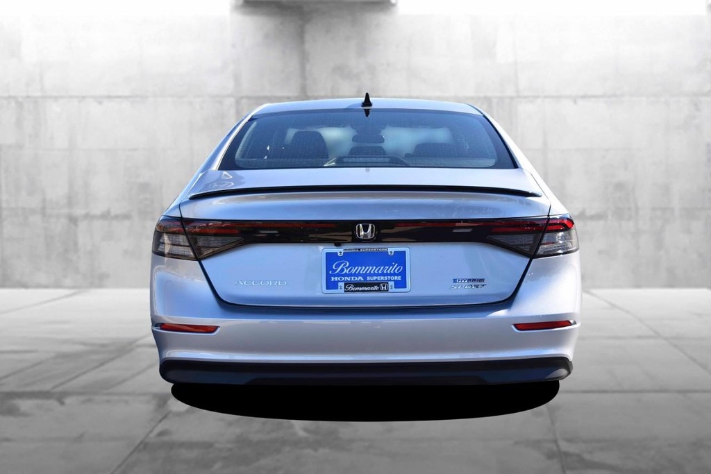 Honda Accord Hybrid Vehicle Image 06