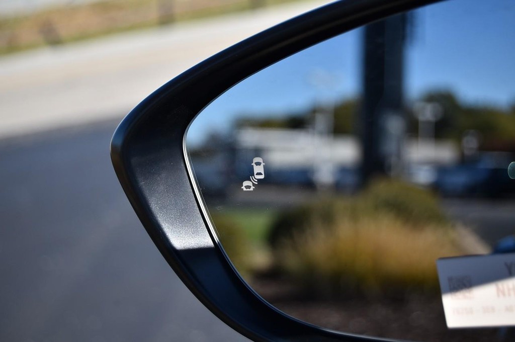 Honda Accord Hybrid Vehicle Image 09