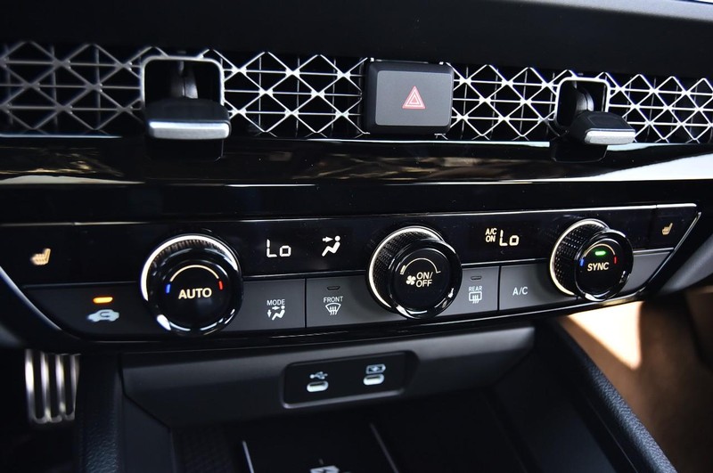 Honda Accord Hybrid Vehicle Full-screen Gallery Image 14