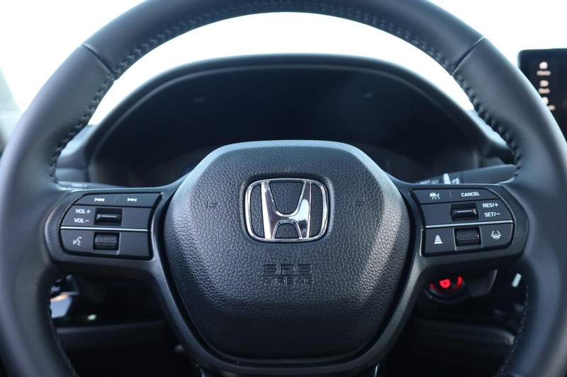 Honda Accord Hybrid Vehicle Full-screen Gallery Image 10