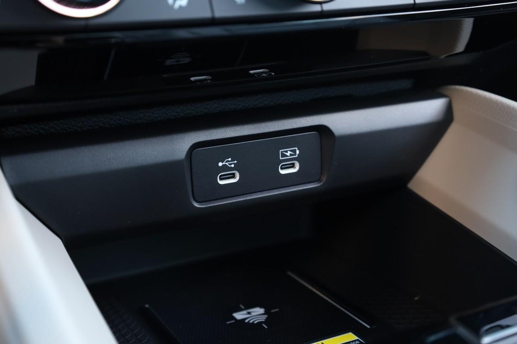 Honda Accord Hybrid Vehicle Image 15