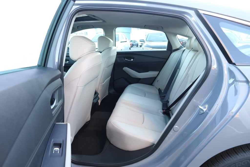 Honda Accord Hybrid Vehicle Image 21