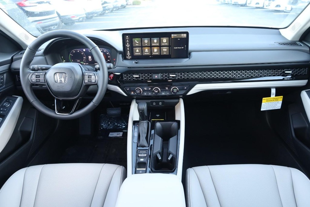Honda Accord Hybrid Vehicle Image 23
