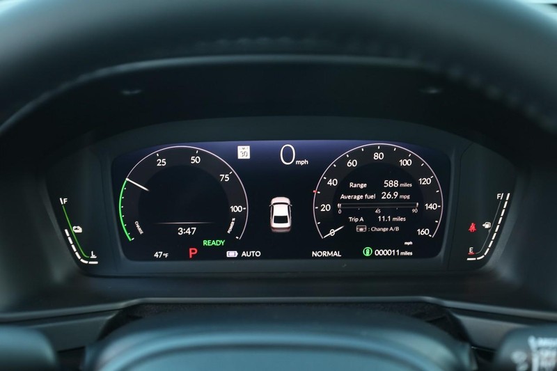 Honda Accord Hybrid Vehicle Full-screen Gallery Image 11