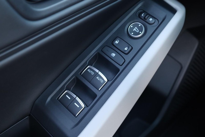 Honda Accord Hybrid Vehicle Full-screen Gallery Image 18