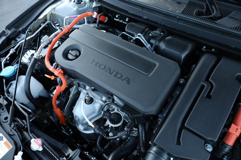 Honda Accord Hybrid Vehicle Full-screen Gallery Image 26