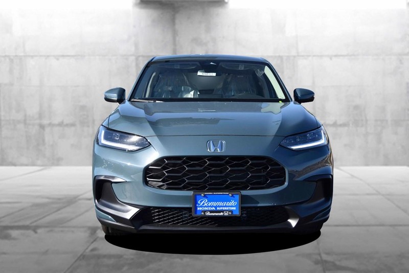 Honda HR-V Vehicle Full-screen Gallery Image 4