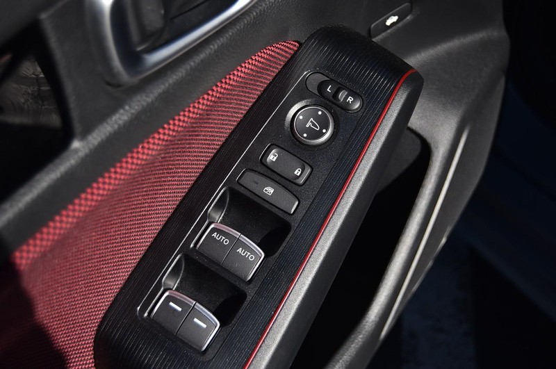 Honda Civic Si Vehicle Image 08