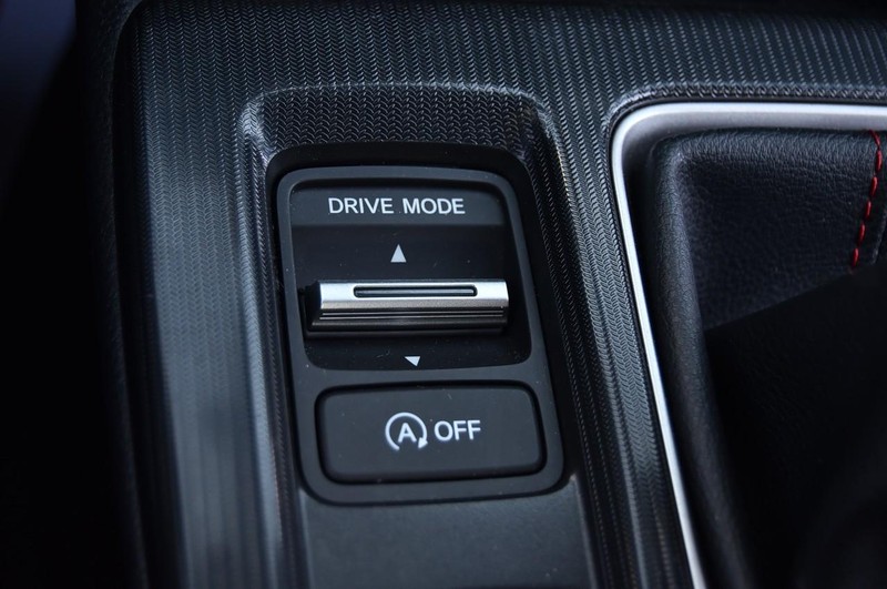 Honda Civic Si Vehicle Image 18