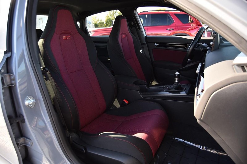 Honda Civic Si Vehicle Image 23