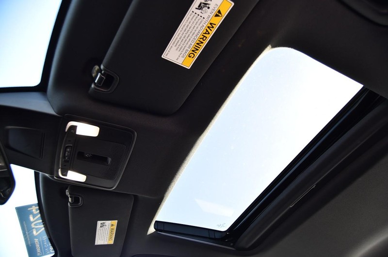 Honda Civic Si Vehicle Image 24