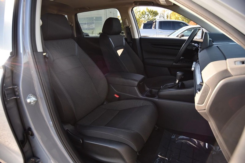 Honda CR-V Vehicle Full-screen Gallery Image 21