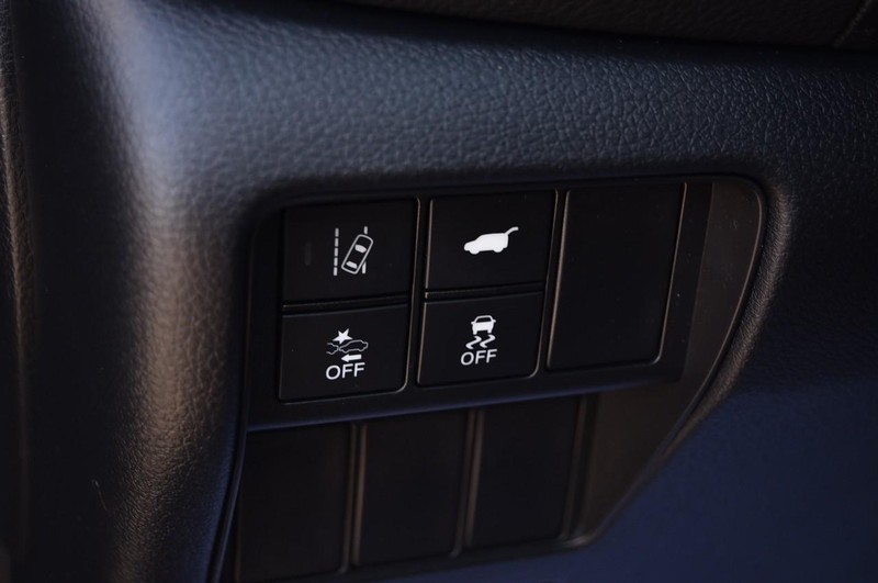 Honda CR-V Hybrid Vehicle Full-screen Gallery Image 11