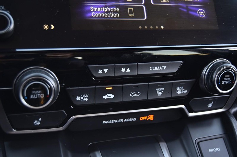 Honda CR-V Hybrid Vehicle Full-screen Gallery Image 16