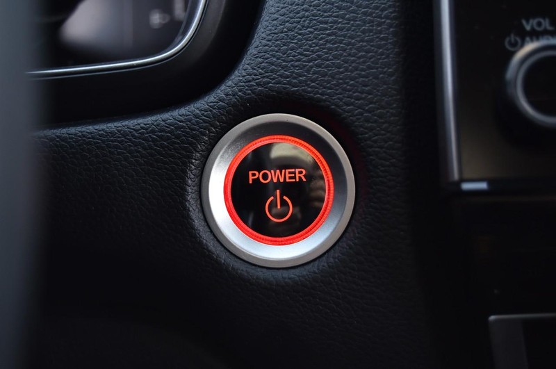 Honda CR-V Hybrid Vehicle Full-screen Gallery Image 19