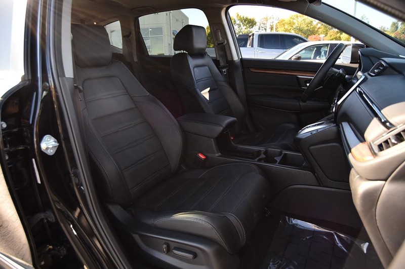 Honda CR-V Hybrid Vehicle Full-screen Gallery Image 22