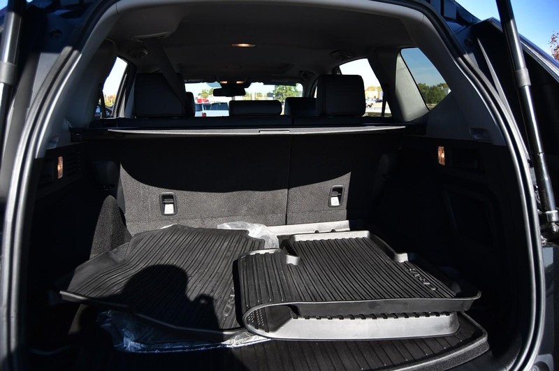 Honda CR-V Hybrid Vehicle Full-screen Gallery Image 27