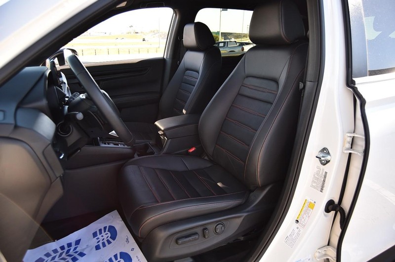 Honda CR-V Hybrid Vehicle Full-screen Gallery Image 22