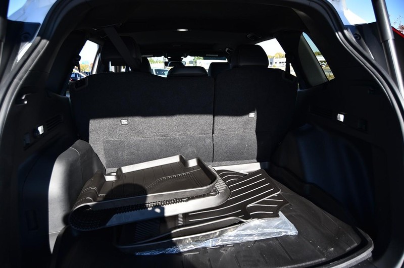 Honda CR-V Hybrid Vehicle Full-screen Gallery Image 28