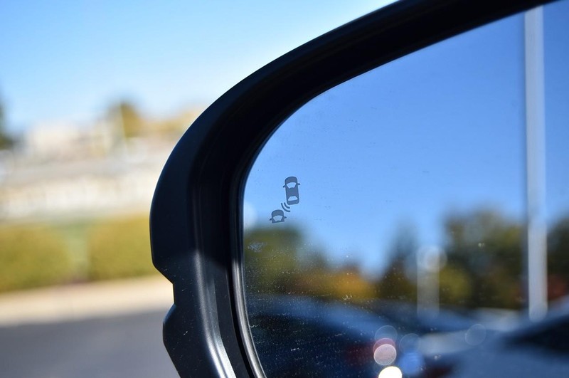 Honda CR-V Vehicle Image 09