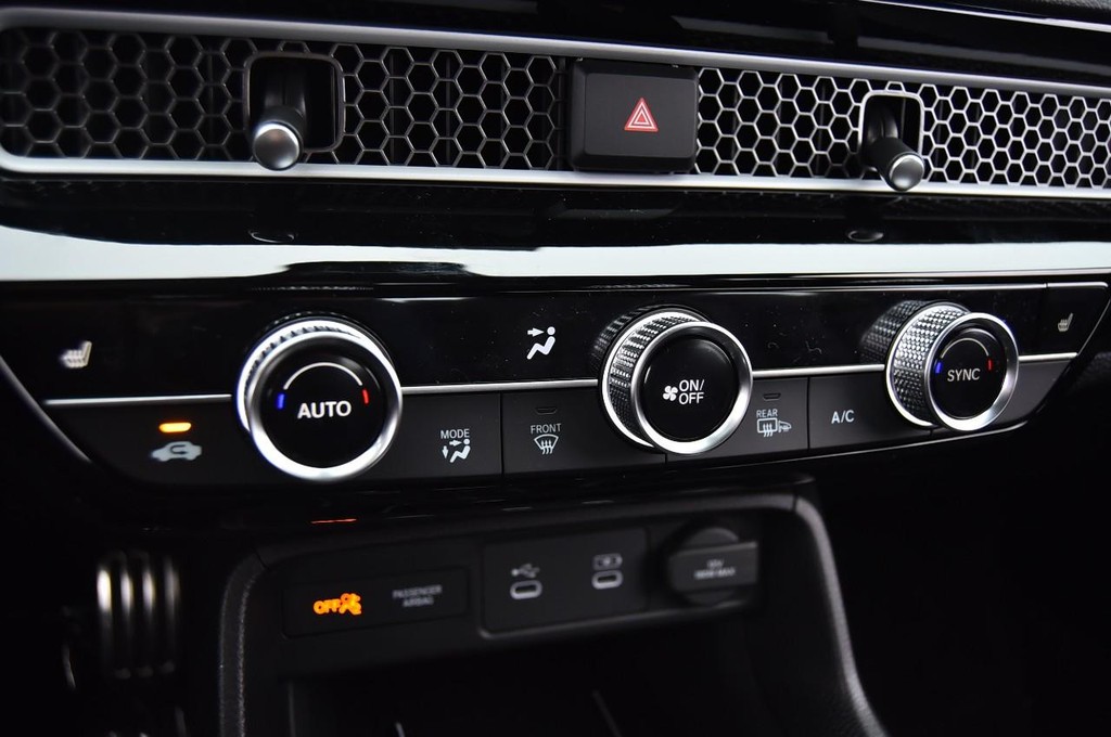 Honda Civic Sedan Hybrid Vehicle Image 16