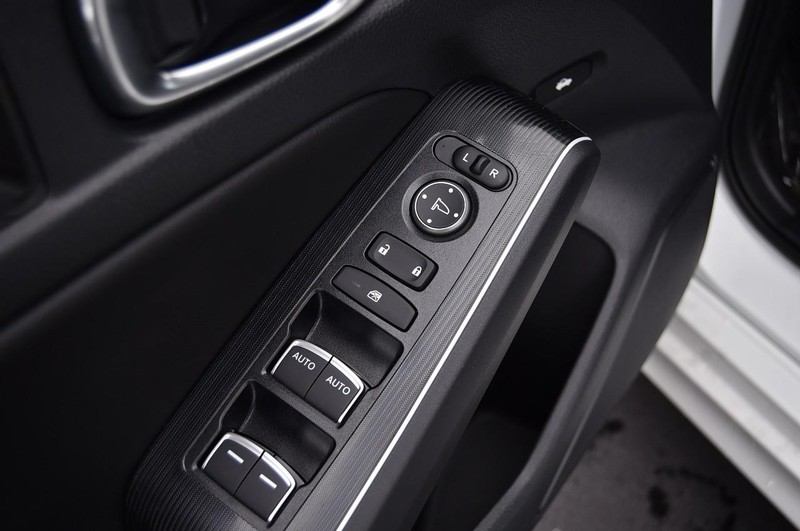 Honda Civic Sedan Hybrid Vehicle Image 08