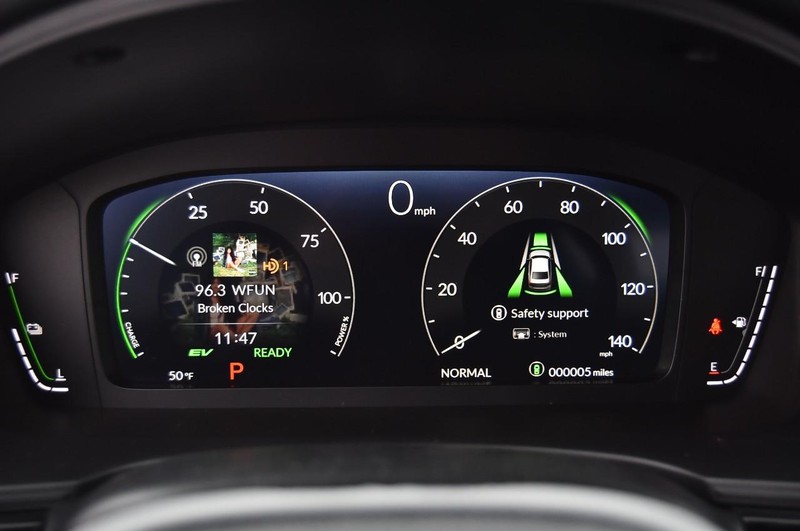 Honda Civic Sedan Hybrid Vehicle Image 12