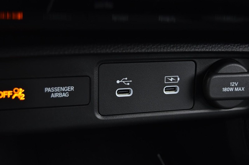 Honda Civic Sedan Hybrid Vehicle Image 17