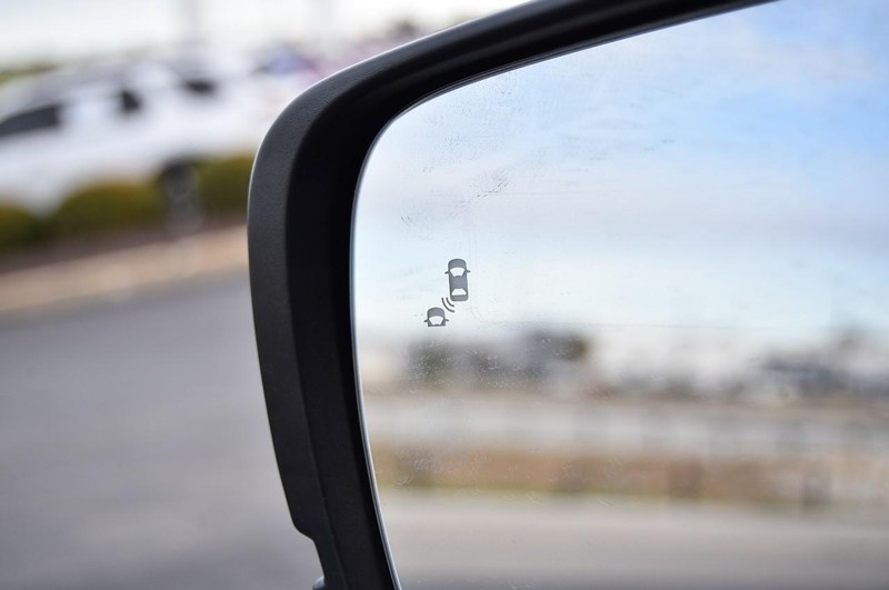 Honda Passport Vehicle Image 10