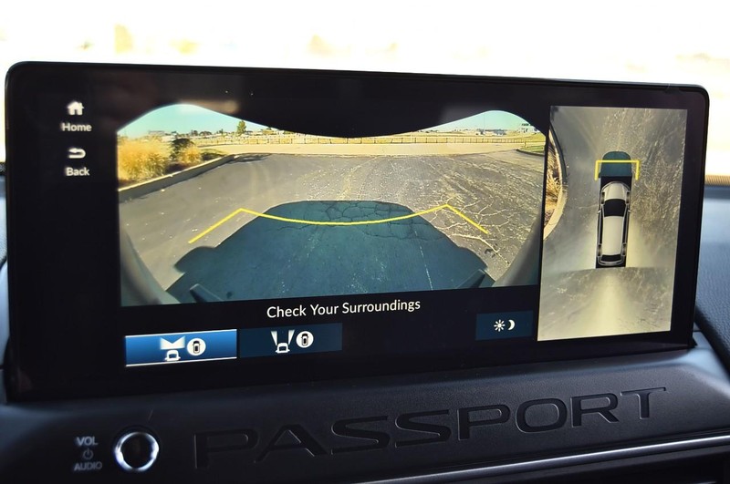 Honda Passport Vehicle Image 16