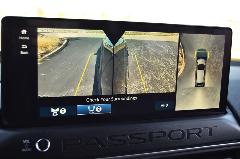 Honda Passport Vehicle Image 17