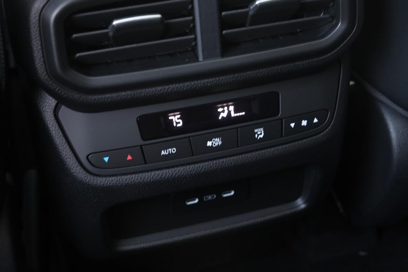 Honda Pilot Vehicle Image 26