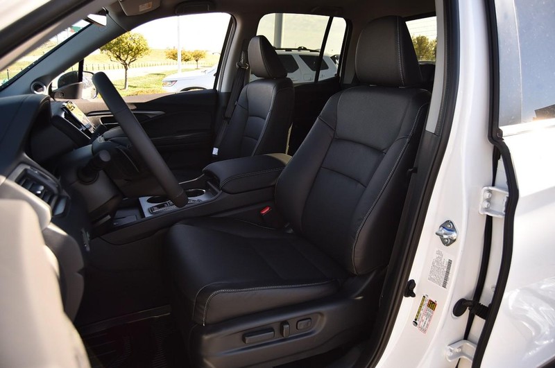 Honda Ridgeline Vehicle Image 25